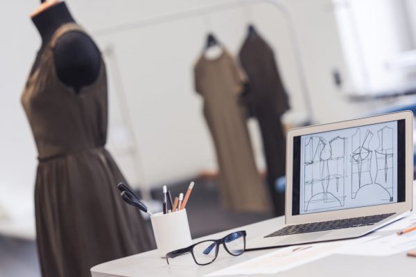 Panel: Revolución FashionTech – Inteligencia Artificial, Comercio Sustentable y Nuevas Fronteras